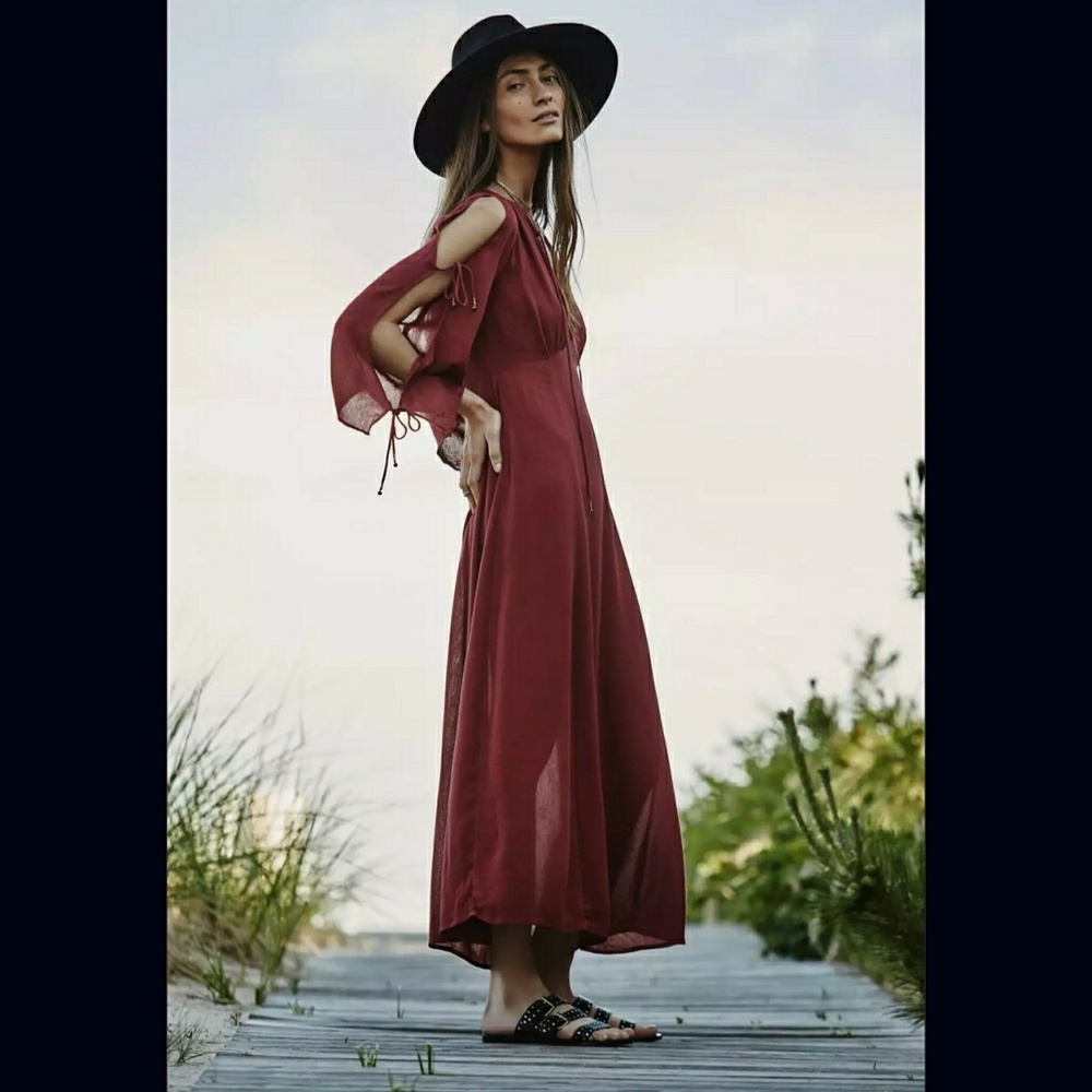 EUC Prettiest Thing Midi Dress in Dogwood